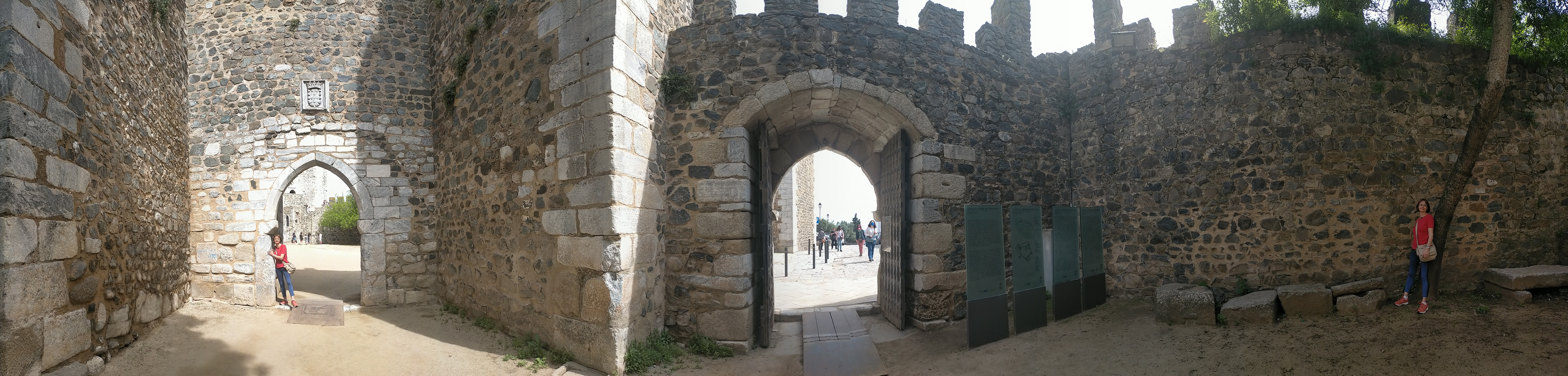 entrada castillo de Beja
